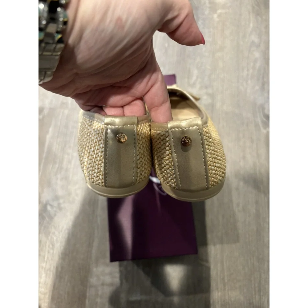 Gloria Vanderbilt Women's Flats Belinda Size‎ 8.5 New In Box
